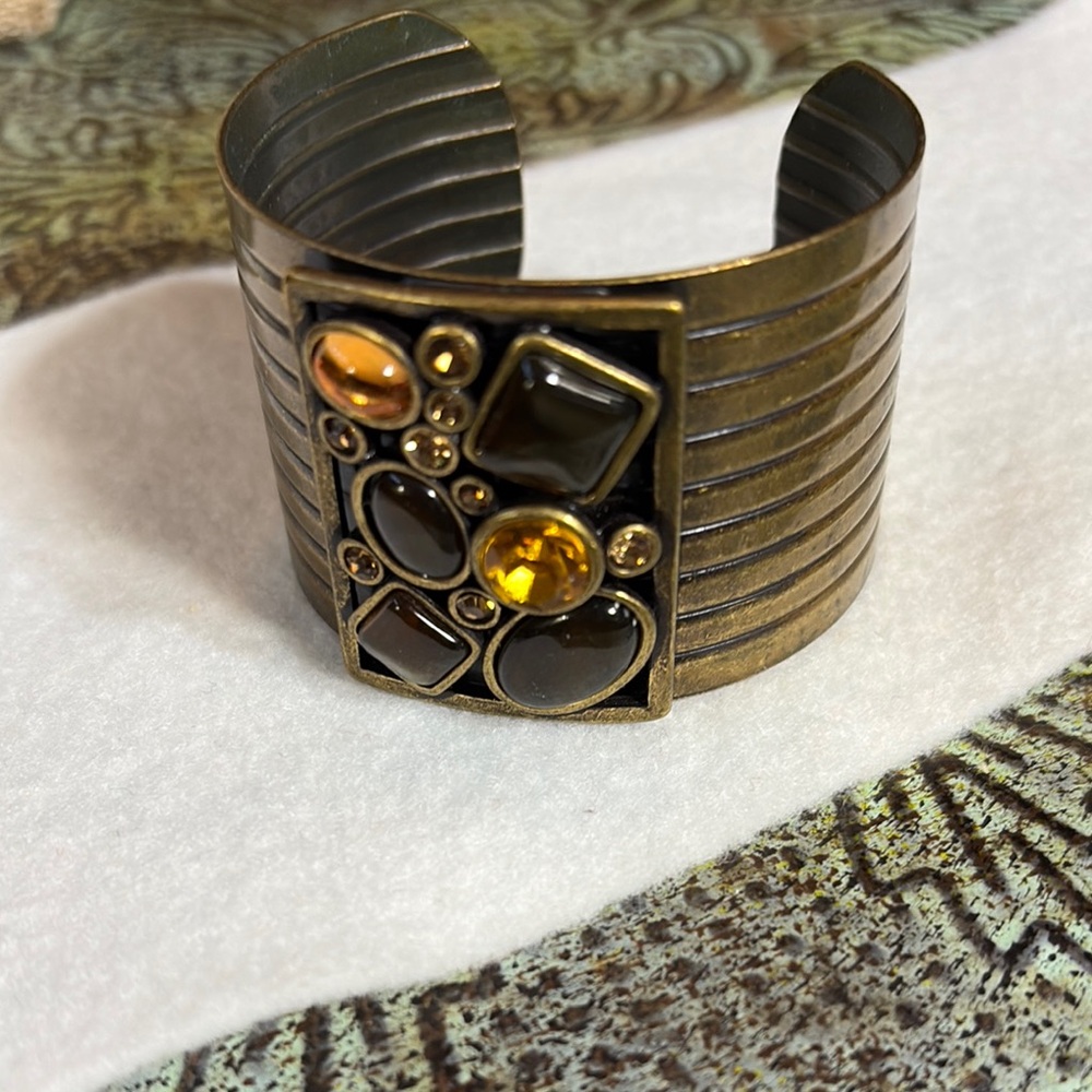 Elegant Gold Metal, Brown, and Amber Cuff Bracelet Sz 6” range